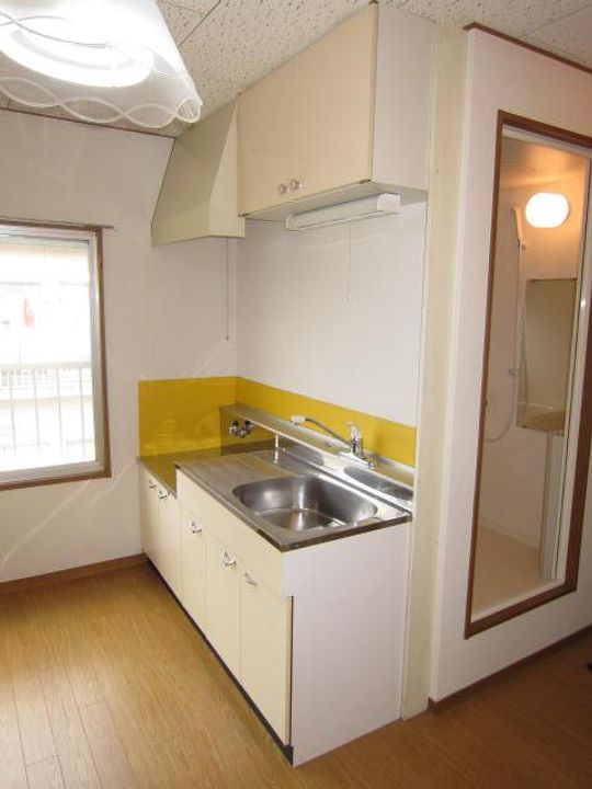 コーポ大高 Aの居間