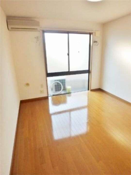 アムール琴の内装