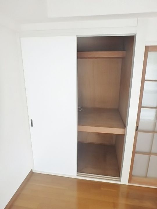 清新三興ハイツの内装