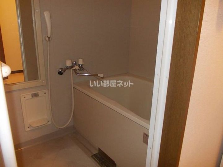 兵庫県加古川市別府町新野辺北町3(マンション)の賃貸物件の風呂