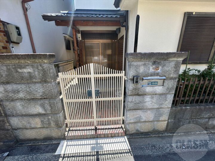 大阪府吹田市内本町1(一戸建)の賃貸物件の地図