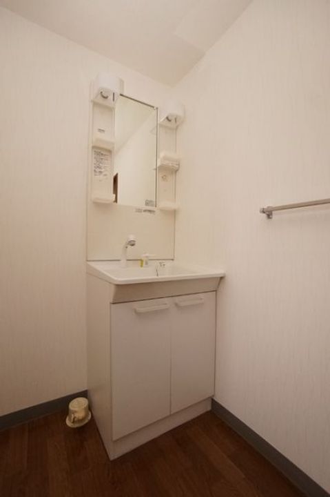 広島県福山市曙町5丁目の賃貸アパートの内装