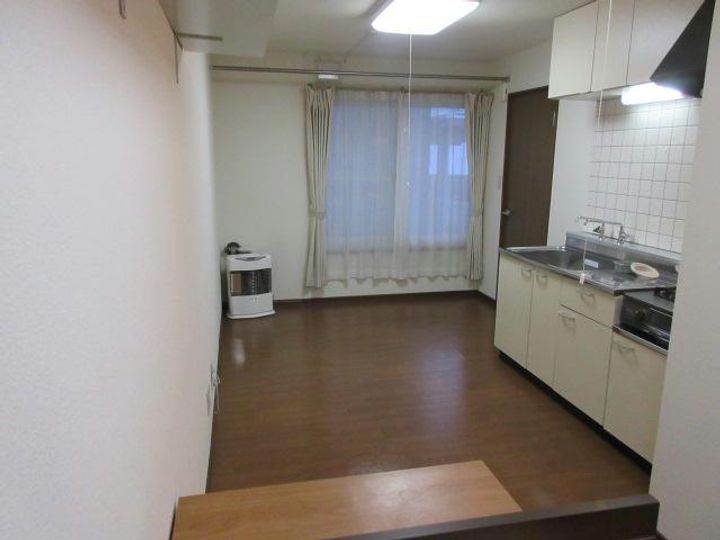 文教荘の居間
