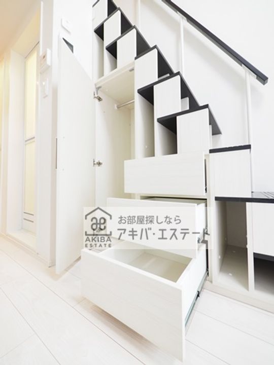 Casa F 西亀有の内装