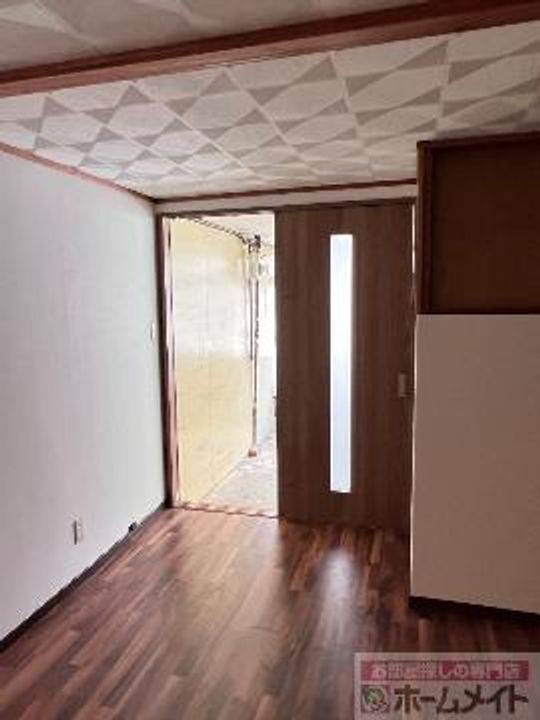 大阪府大阪市西成区天下茶屋2(一戸建)の賃貸物件の玄関