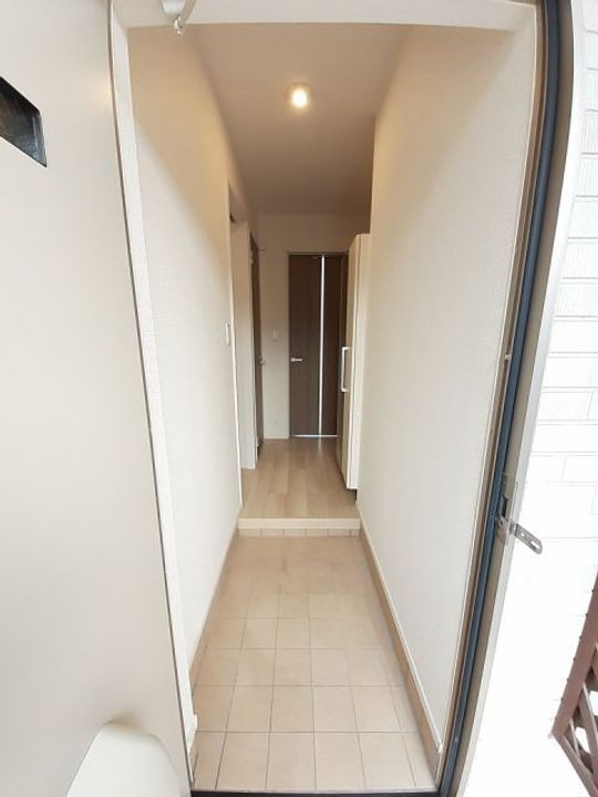 ラインズ山田町の玄関