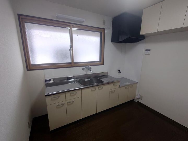 アーバンス美保のキッチン