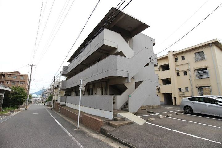 シャトー高峰の外観
