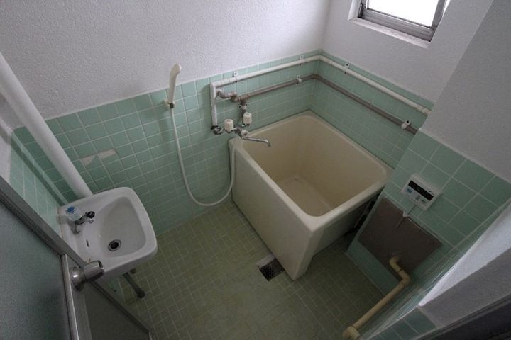 シャトー高峰の風呂