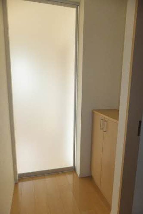 シャーメゾン琴芝台の玄関