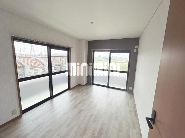 ホワイトマンションの内装