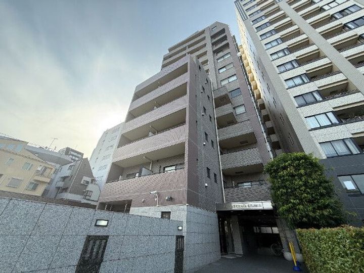ダイヤパレス市ヶ谷北町の外観
