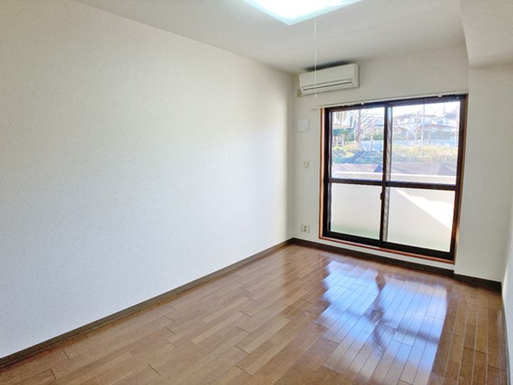 神奈川県川崎市麻生区上麻生5(マンション)の賃貸物件の居間