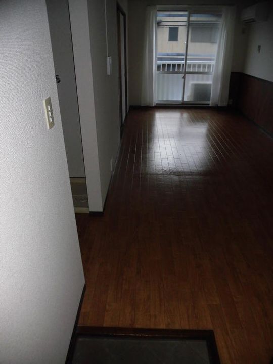 ビブロスヒルCの玄関