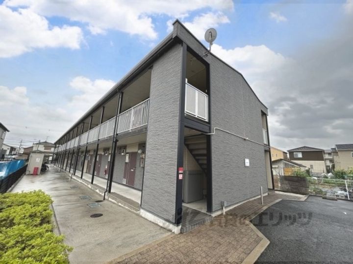 レオパレスシャルマンコートの外観