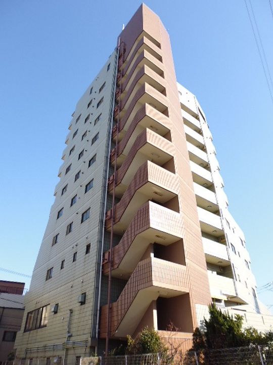 リバーセンタービルの外観