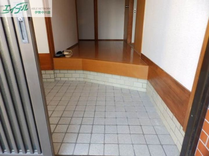 三重県津市雲出本郷町(一戸建)の賃貸物件の玄関
