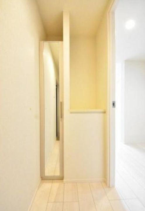 東京都渋谷区神泉町(アパート)の賃貸物件の玄関