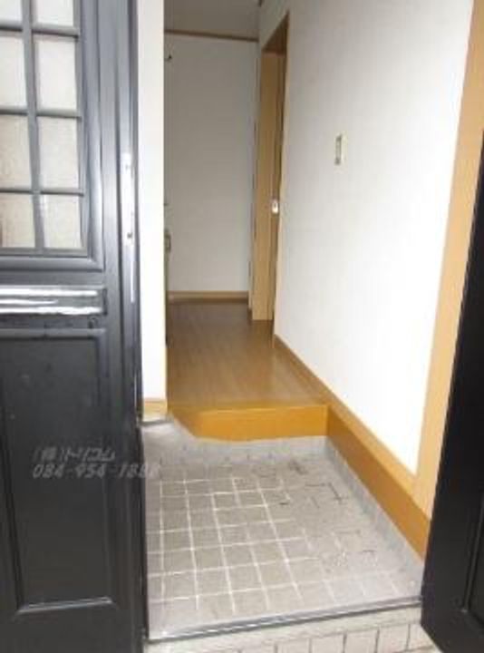 広島県福山市山手町7(一戸建)の賃貸物件の玄関