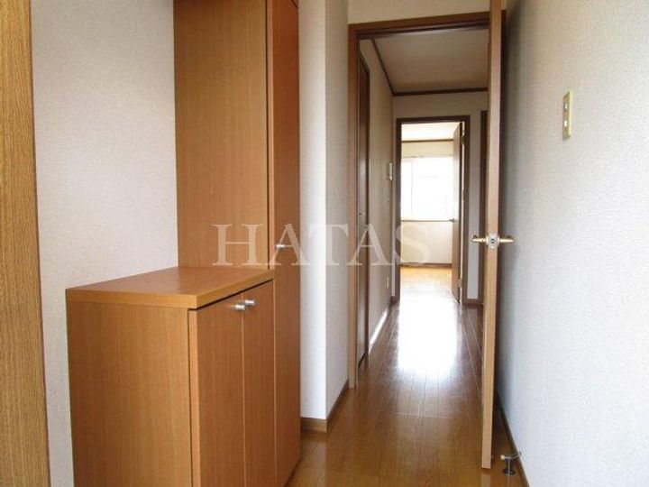 ラシーヌニツ家の玄関