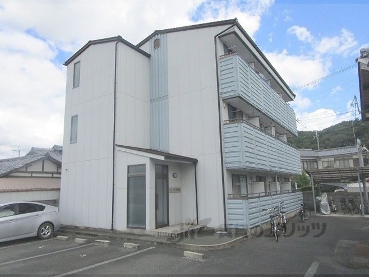 コーポ天神の外観