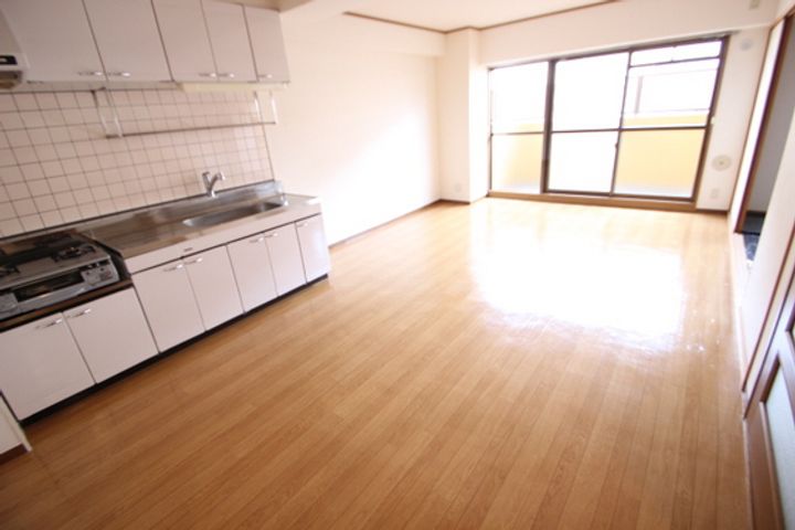 YASUDA BLD7の居間