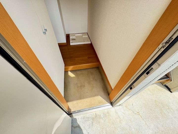 新潟県新発田市大栄町7(アパート)の賃貸物件の玄関