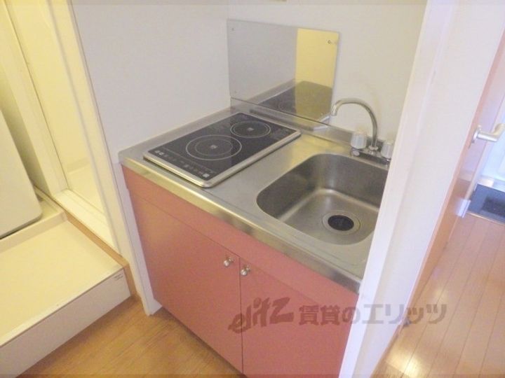 レオパレス道意1号のキッチン