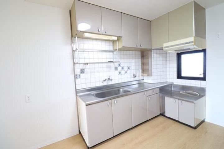 セゾンマキノ木太のキッチン