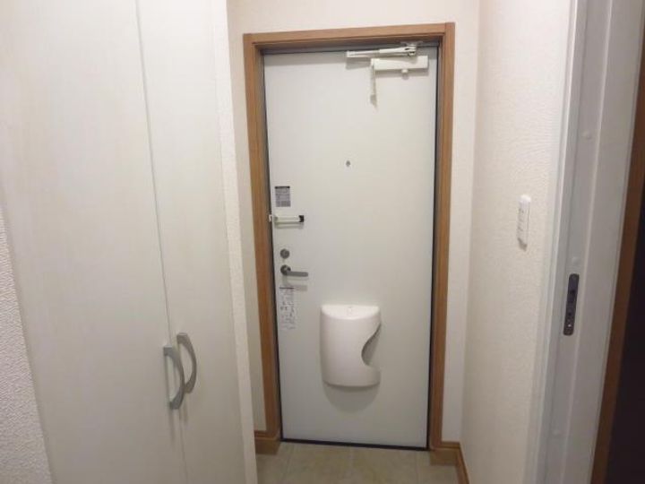 太鷲苑II(タイジュエン)の玄関