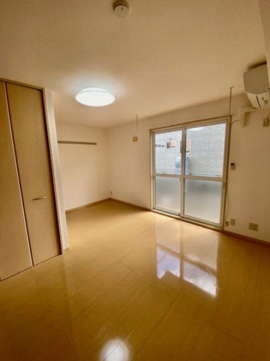 ストロベリーフィールズの居間