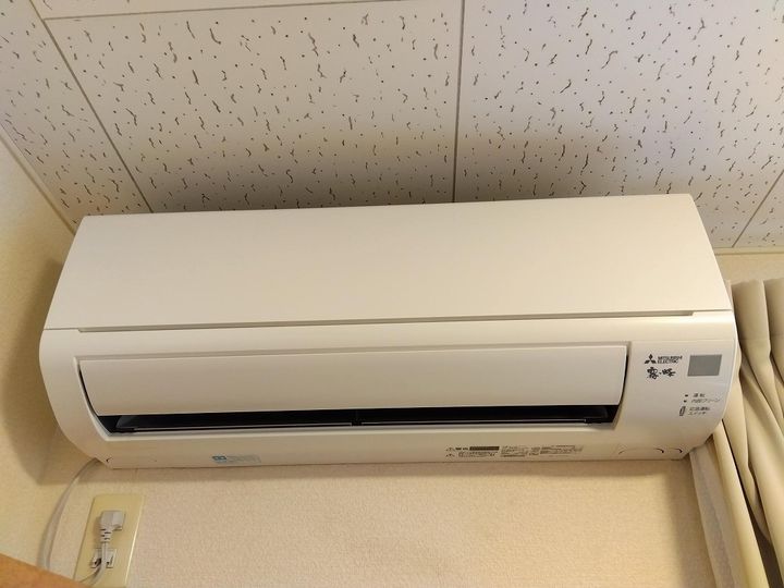 レオパレスカマン セジュールの内装