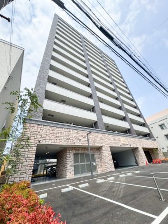 プレジオ帝塚山の外観