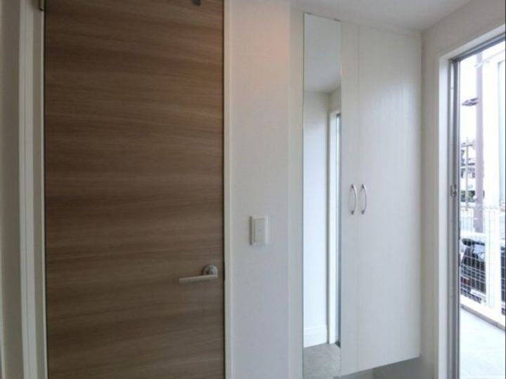 グラサージュの玄関