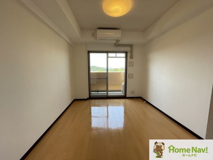 シェモア藤井寺駅前の居間