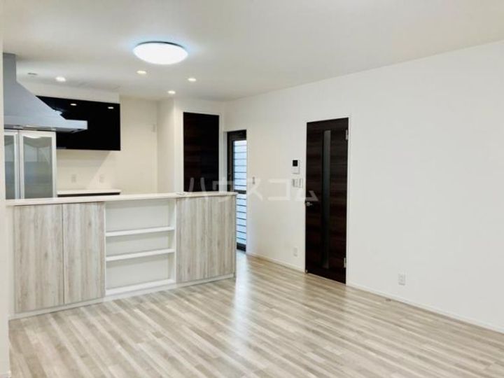 神奈川県海老名市上郷3(一戸建)の賃貸物件の居間