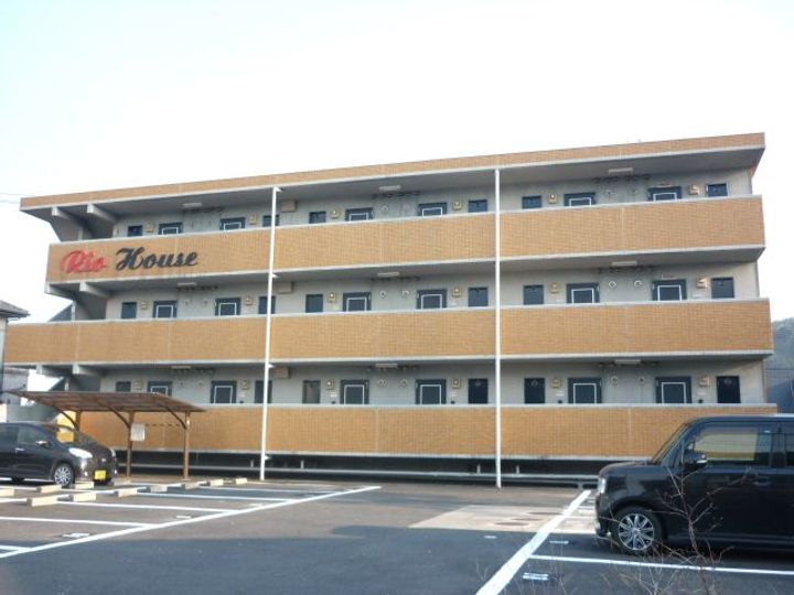 岡山県津山市院庄(マンション)の賃貸物件の外観