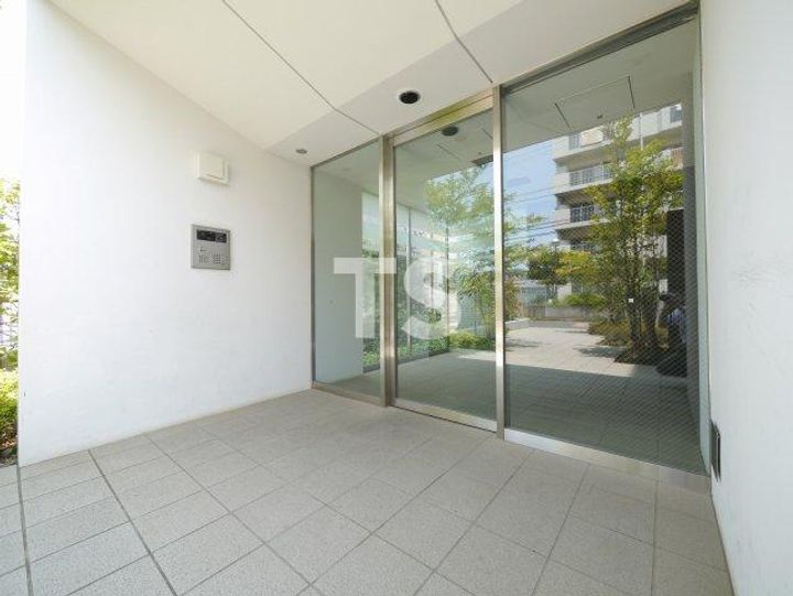 神奈川県横浜市港北区新吉田東8(マンション)の賃貸物件の地図