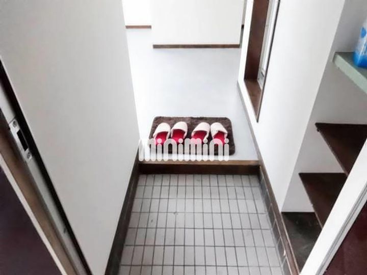 フェリス若葉の玄関