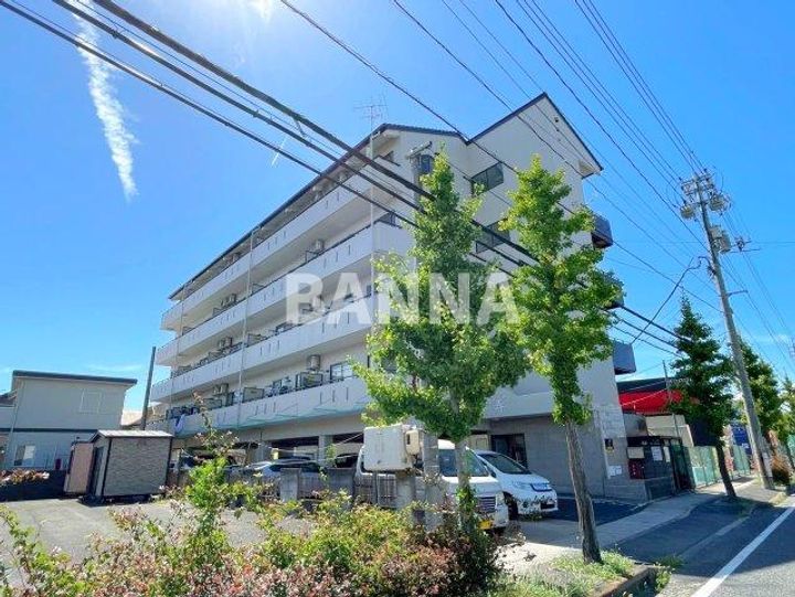 マンション寿の外観