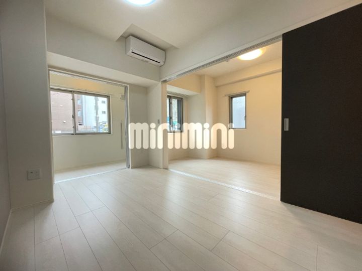 THE BLOSSOM 新栄の居間