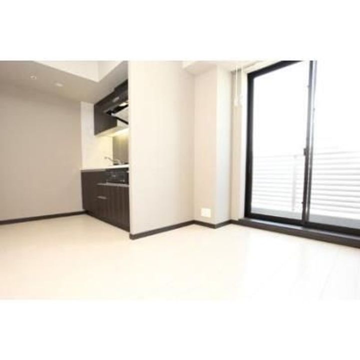 東京都港区芝浦4(マンション)の賃貸物件の居間