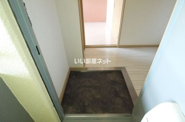 コーポ湯浅の玄関