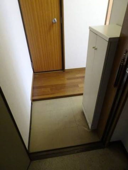 滋賀県大津市下阪本2(アパート)の賃貸物件の玄関