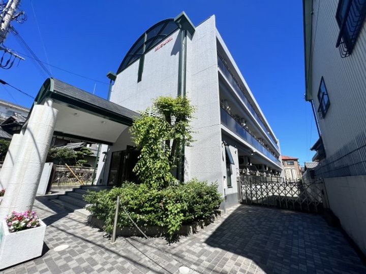 フロレスタ高次の外観