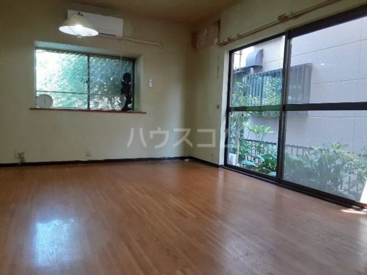 埼玉県北足立郡伊奈町大字小室(一戸建)の賃貸物件の居間