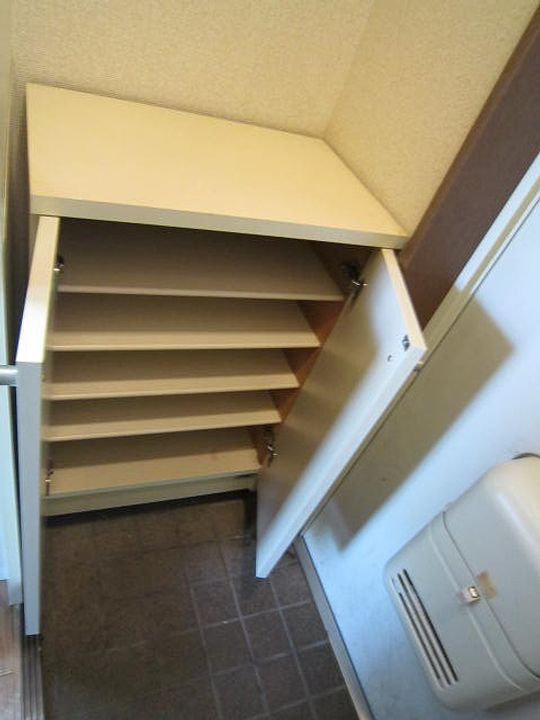 神奈川県藤沢市天神町3(アパート)の賃貸物件の玄関