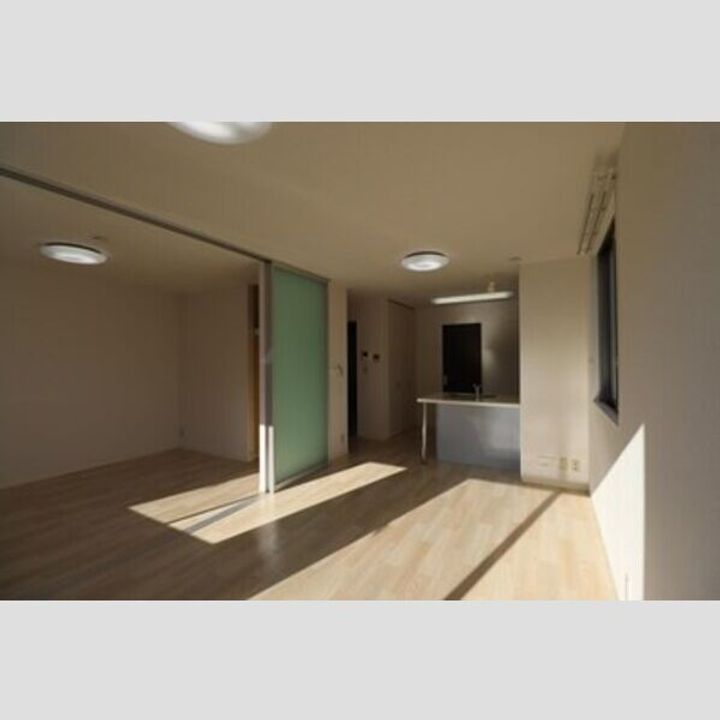 ビレッジ亀沢Dの居間