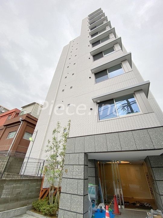 ラグレース天六の外観