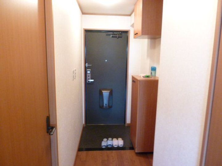 プレステージ佐野の玄関